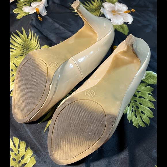 Merona Faux Patent Leather Nude Open Toe Heels (Fair condition) Size 8.5 - Picture 4 of 9